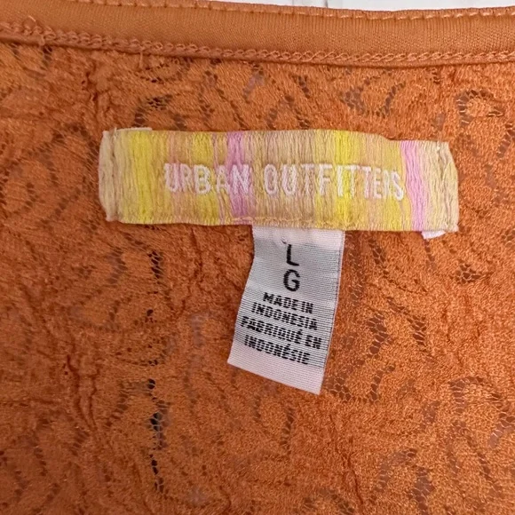 Urban Outfitters orange kimchi blue Quinn lace top size large - Picture 5 of 5